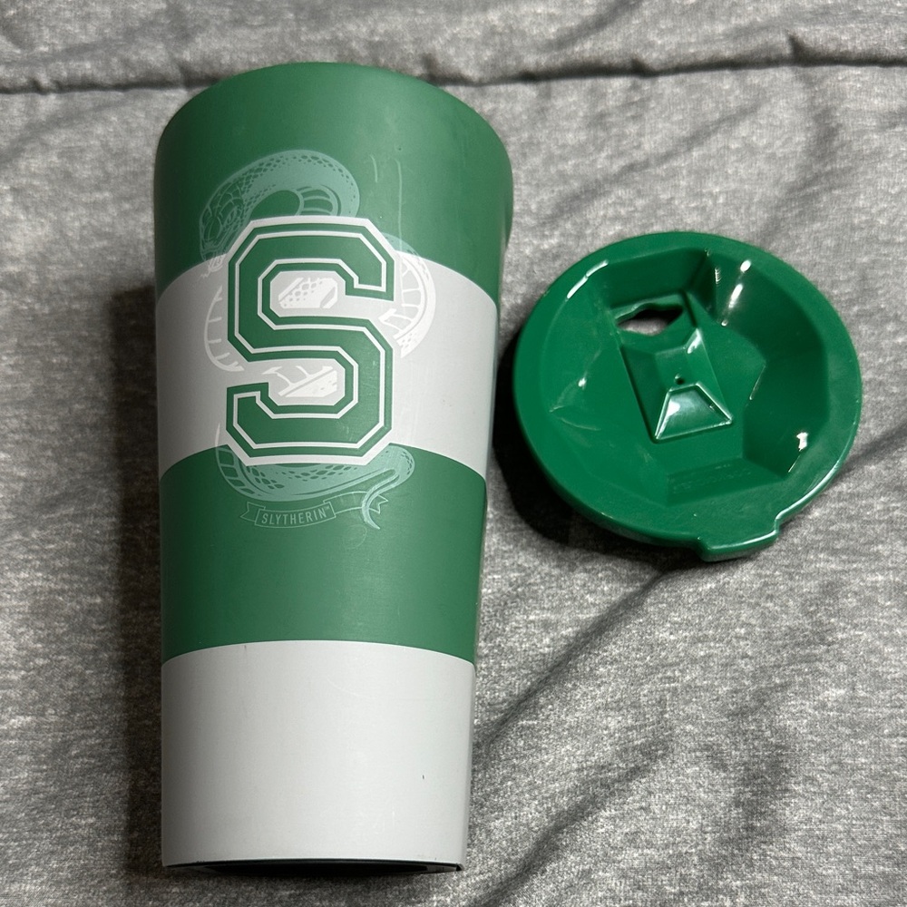 Corkcicle Harry Potter Slytherin Striped Green and White 16 oz Tumbler‎